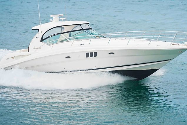 LUXURY YACHT SEA RAY 44